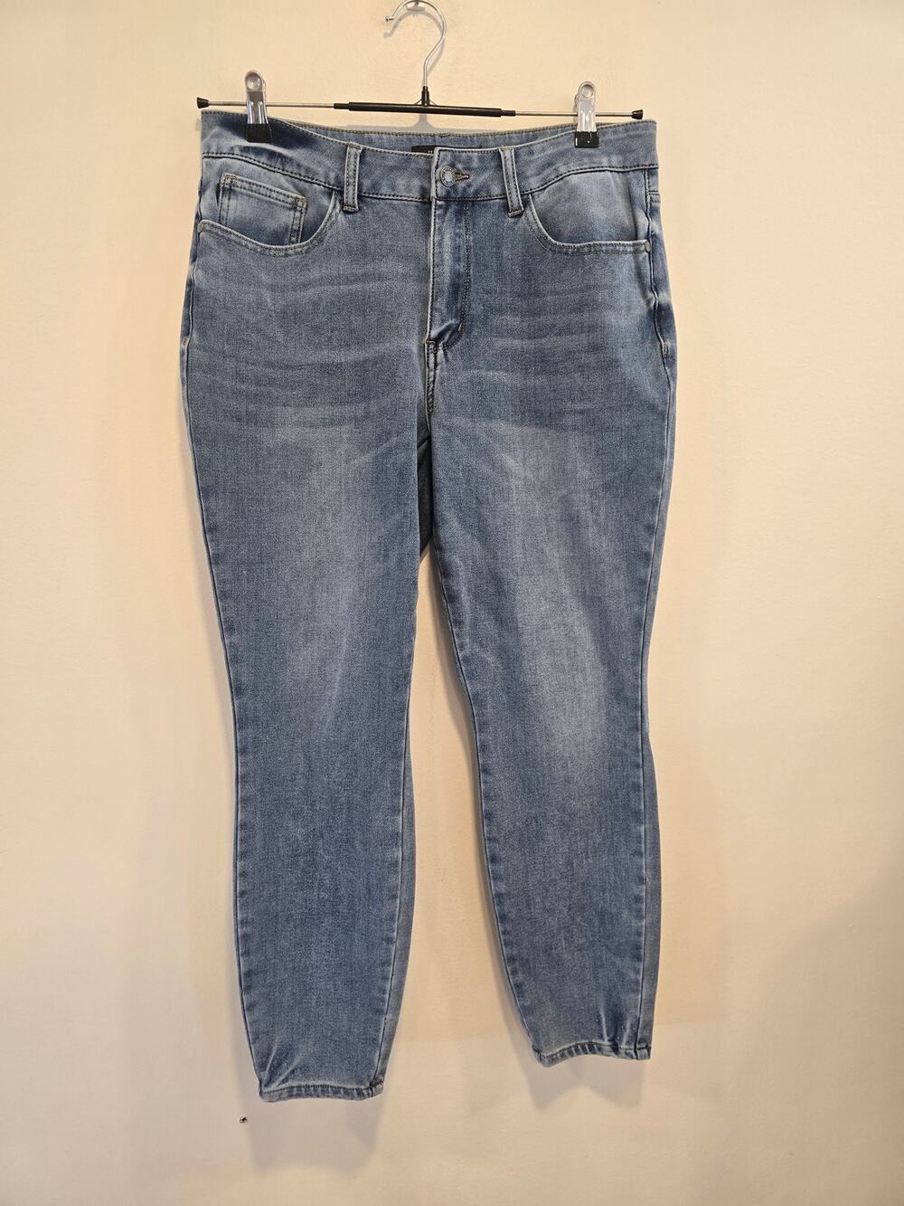 Judy Blue size 14w skinny fit jeans